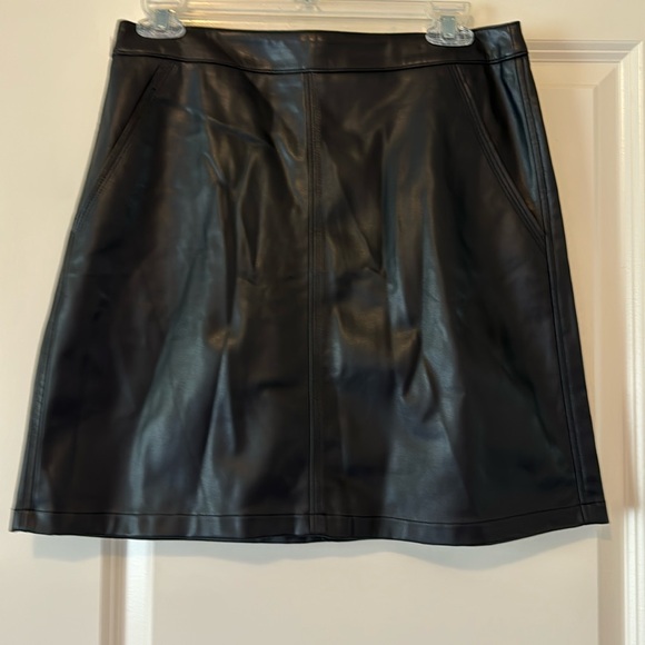 Loft mini a line leather skirt. Lined. Sz 4 - Picture 1 of 7